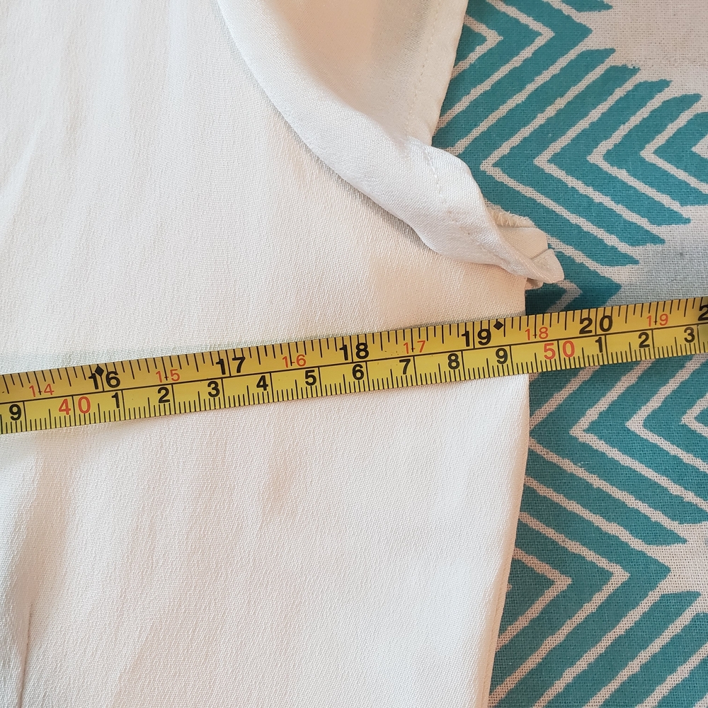 Jones New York Cream Short Sleeve Pleated Front Blouse - Picture 3 of 6